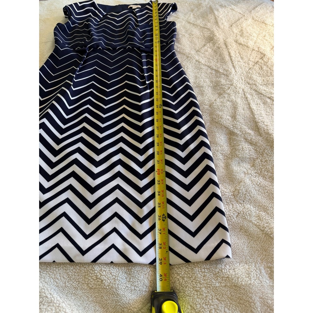 Danny & Nicole Navy Blue White Chevron Sheath Dress Size 10 Sleeveless - Picture 7 of 7